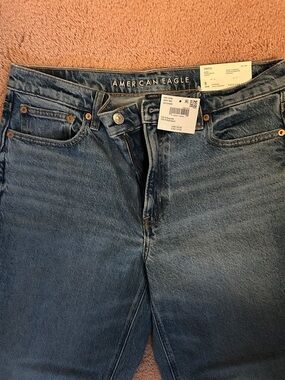 American Eagle High-Rise Blue Jeans